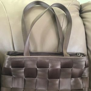 Harvey’s seatbelt bag - EUC